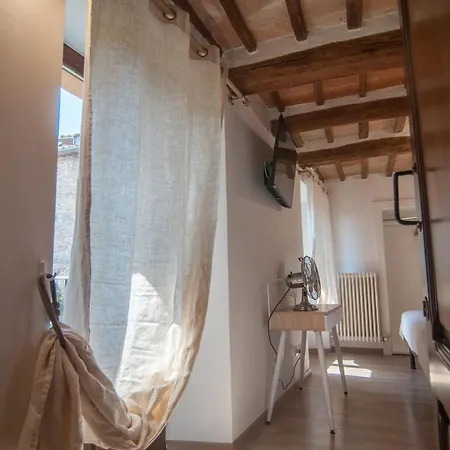 Umbrian Concierge - La Casa Dei Pellari 4*