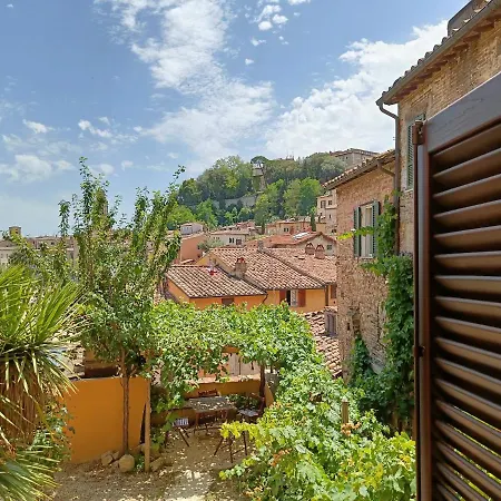Umbrian Concierge - La Casa Dei Pellari 4* ペルージャ