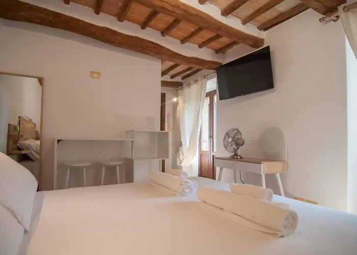 Umbrian Concierge - La Casa Dei Pellari 4* Perúgia