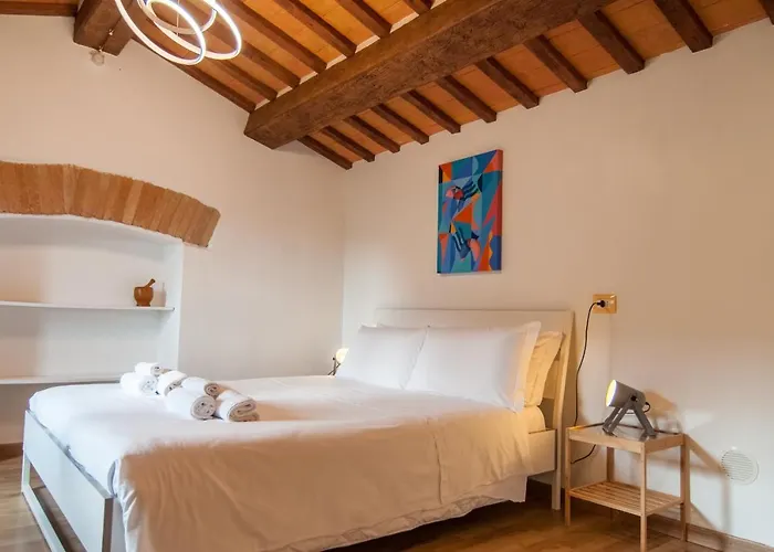 Umbrian Concierge - La Casa Dei Pellari 4* Perugia